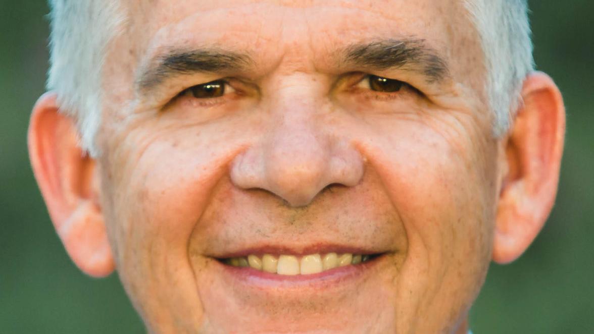 Challengers take early leads in races for Oro Valley mayor, Town Council